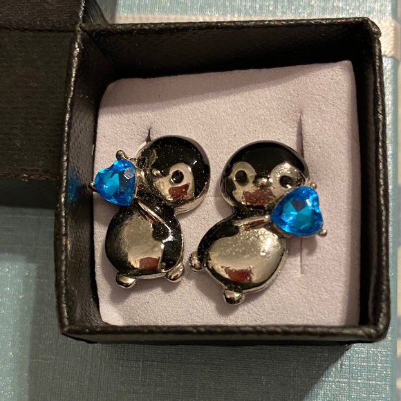 Jewelry - Adorable Penguin Earrings with Blue Heart Accents